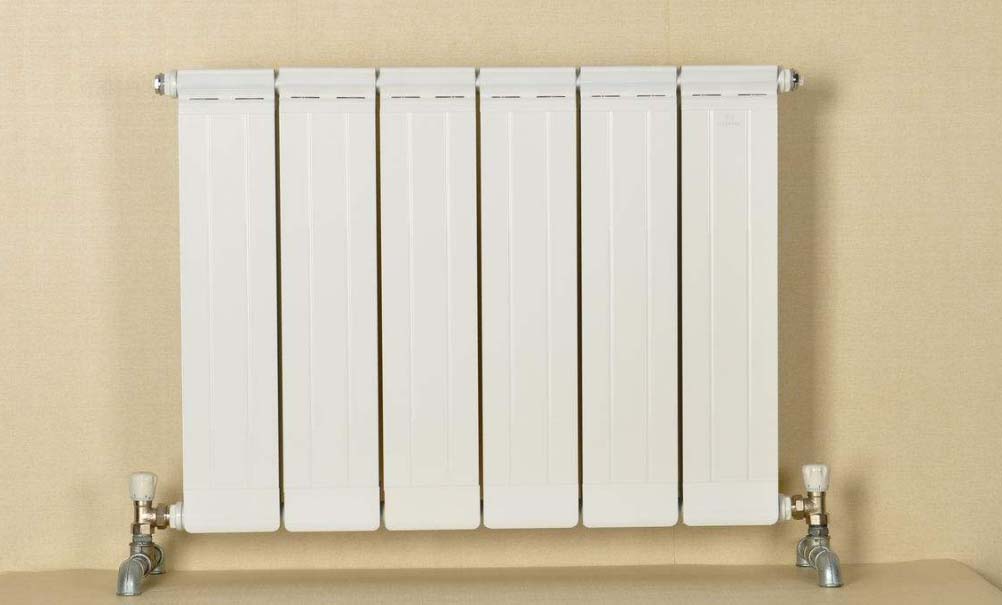 散熱器廠家指導快速正確處理暖氣片滲漏的現象